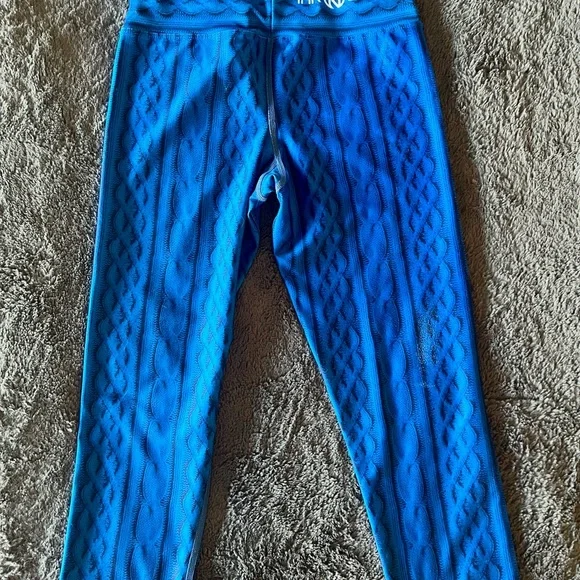 InknBurn Run Run Run Blue Cable Knit Capris. Rare retired limited release Medium - Picture 2 of 3